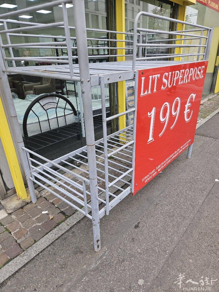 大量二手铁架床出售 可挑可选可送 原价199现40欧一个 地址93 la cou