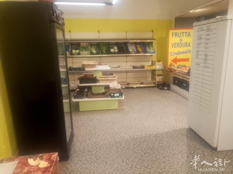 Cremona，Casalbuttano 出售蔬果类迷你超市商业活动  私人电话