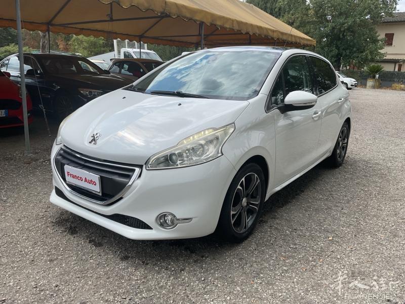 Peugeot 208 ALLURE 1.2 汽油 - 新手可以开 - 01/2