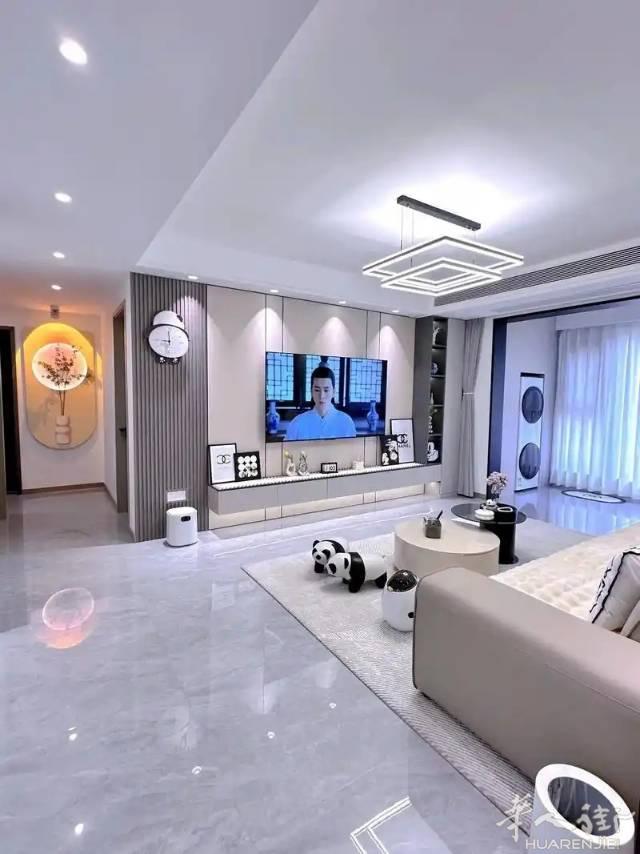 鱼得水装饰公司
我们与老外设计师相合作～出具装修有