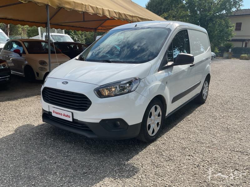 华人车行Ford Transit Courier 1.5 Tdci - 05/2