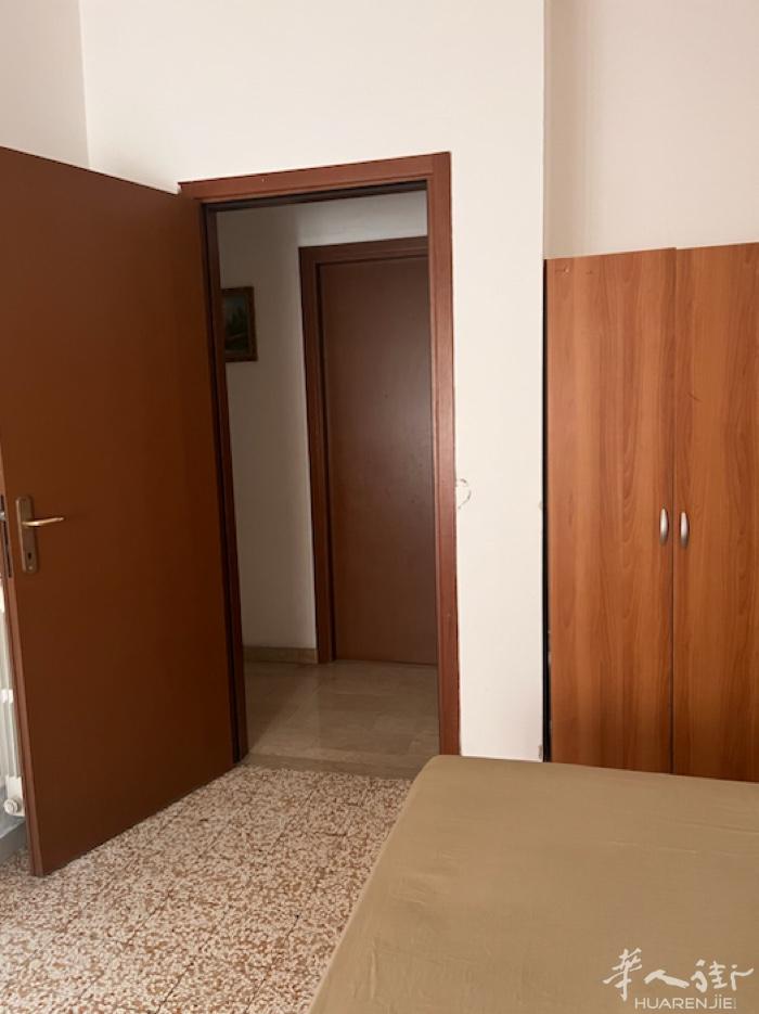 有房搭铺：Via Valeggio, Verona 有两个大床房长期搭铺，附近有