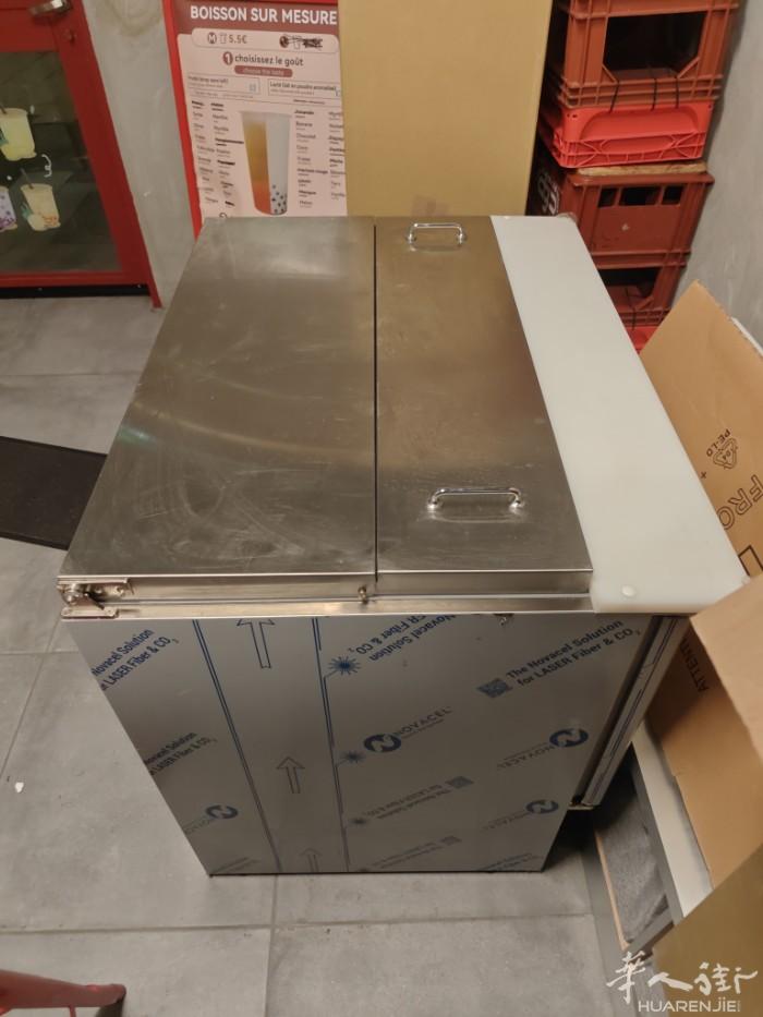 卖9/10 新。  infrigo 牌子 超级好。原价2400e 我卖750