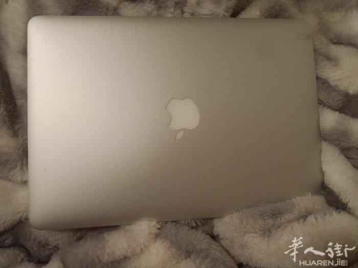 米兰出售二手 macbook air 13寸 2017版本  128gb 华人街