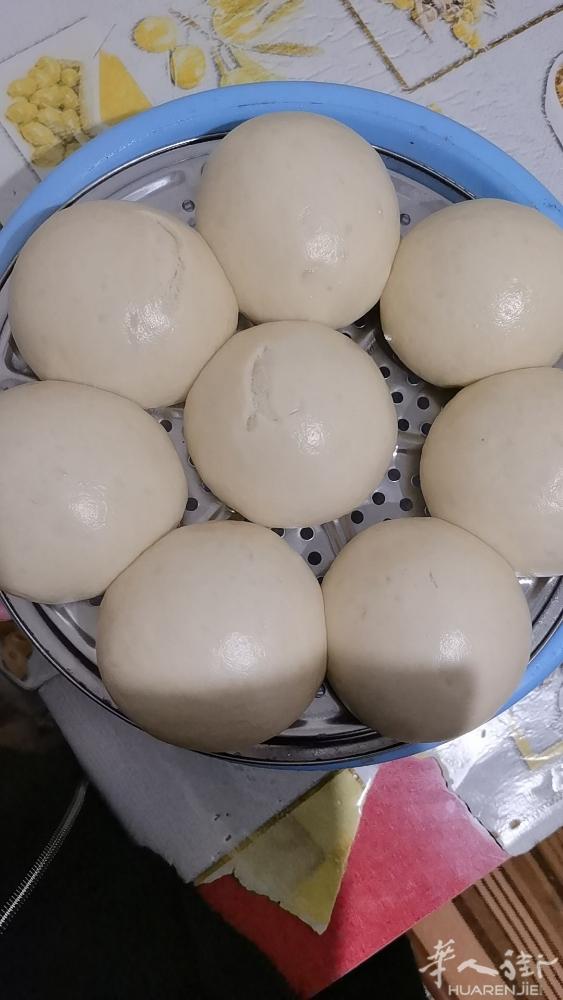 馒头，饺子，肉包，地瓜丸都是现包现做哦，有需要可以订。