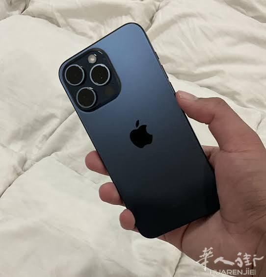 苹果15 pro max 蓝色 512gb ， 电池87% 保护得很好， 一直有