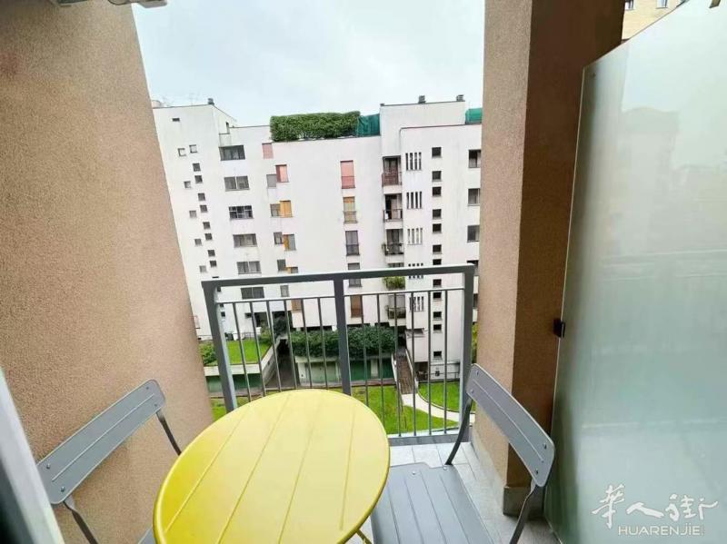 微信milanzufang001 小户型一室一厅一阳台（正规合同）（️客厅沙