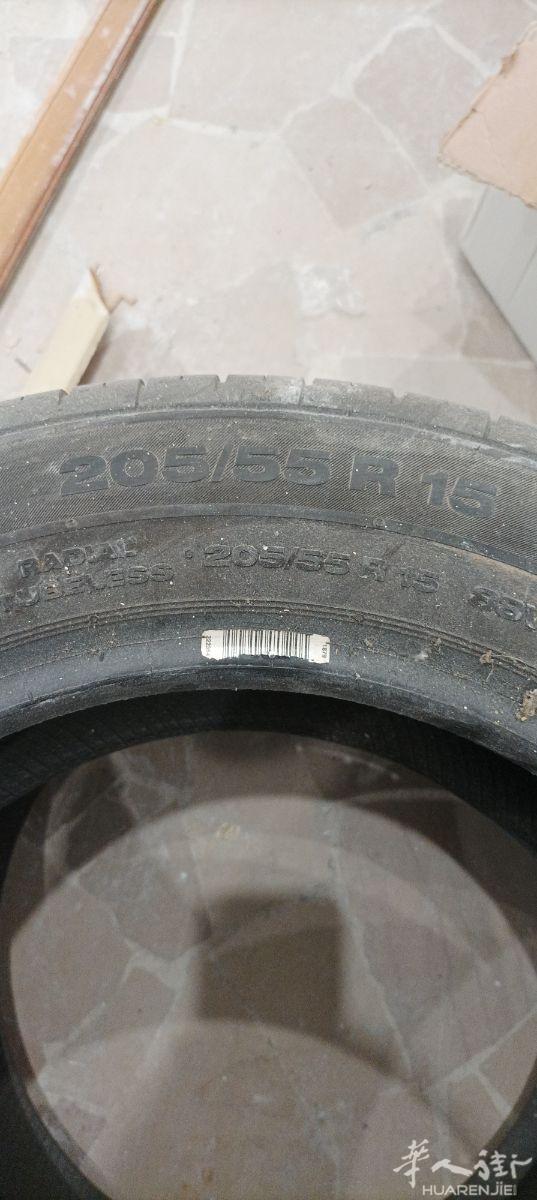 二手轮胎2个,型号205-55R-15,米兰华人街自取,50欧,电话3242844445