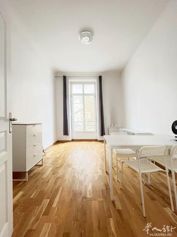 巴黎18区｜Porte de la Chapelle｜51㎡ 两室一厅  距离