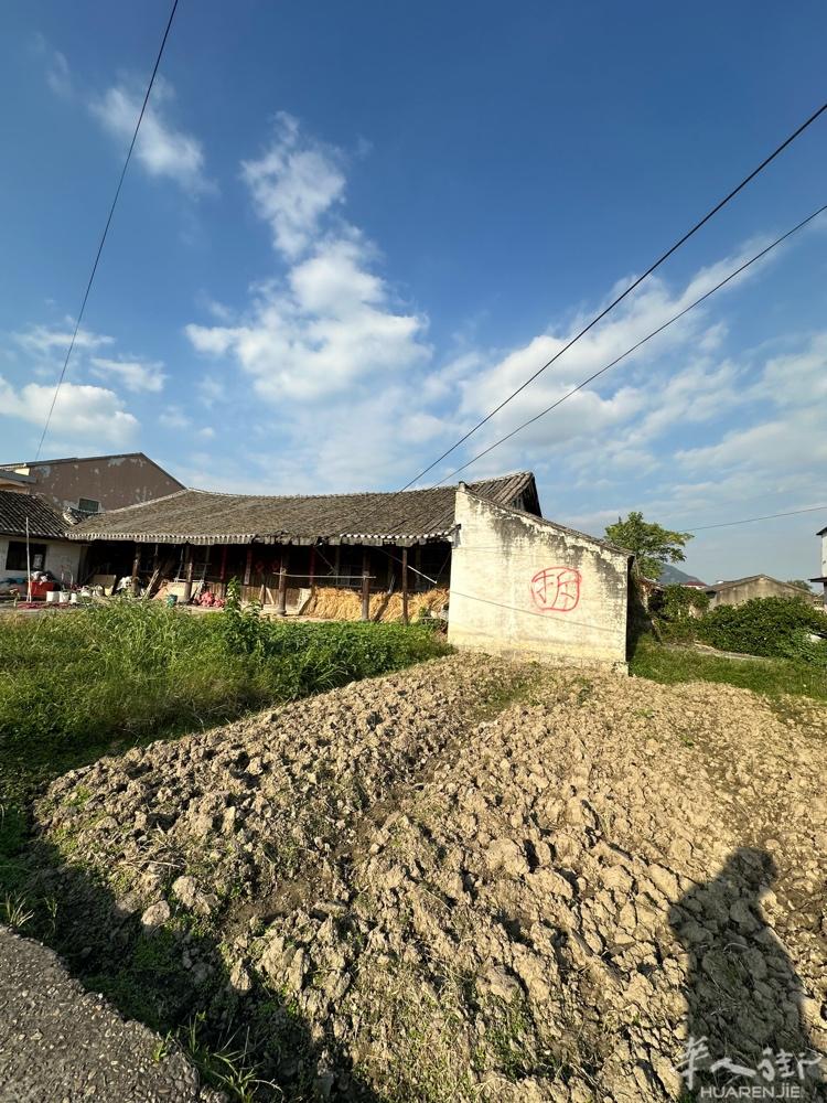 出售别墅四面空 Campi Bisenzio 住家140平方 楼下c2 125平