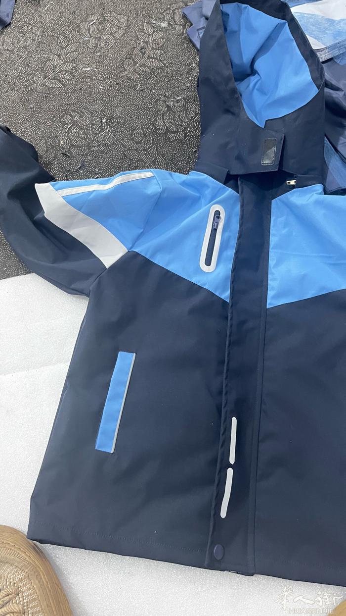 本人现在在国内，年后到意大利🇮🇹，夫妻2️⃣做衣服👕马上二十年了，年后有要