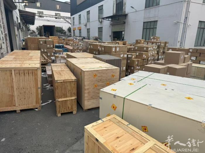 中国-欧洲餐馆设备家具桌椅低至1500/方。可拼柜包柜。