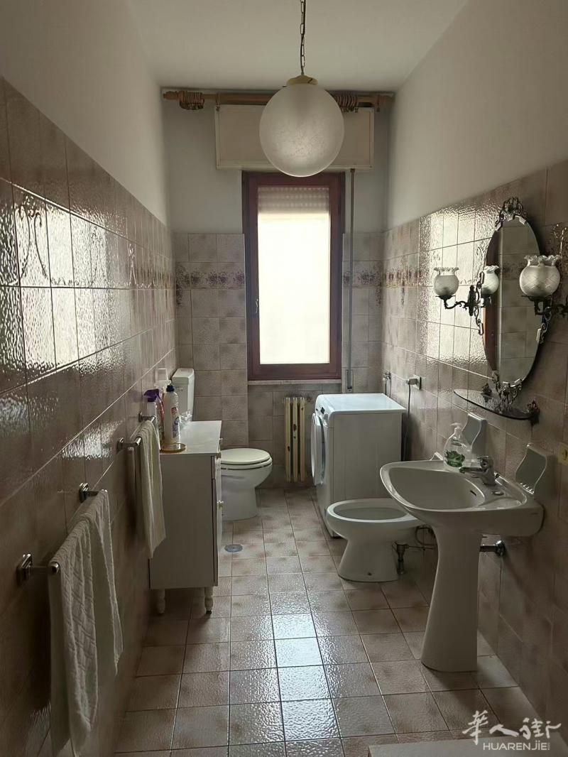 https://att.huarenjie.com/attachment/information/20251118/1763477941685558.jpg