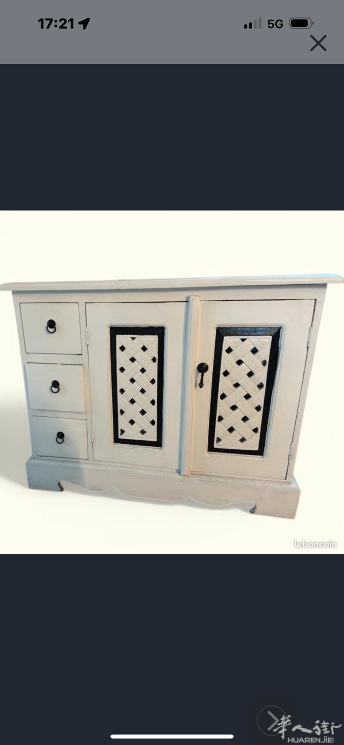出一个小柜子20€ nanterre 自取