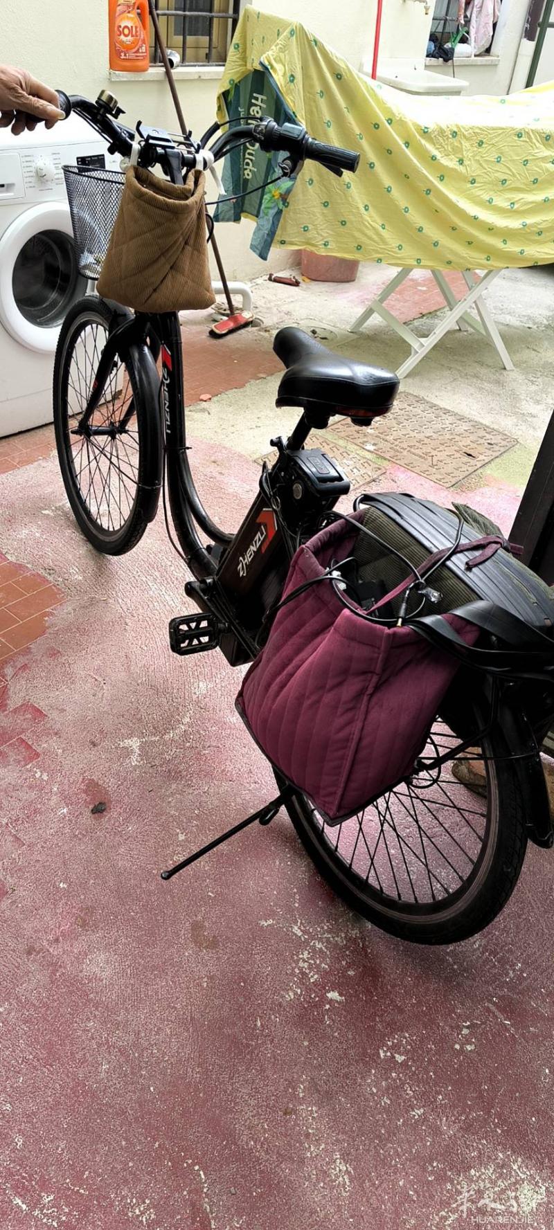本人有电瓶车出售200欧