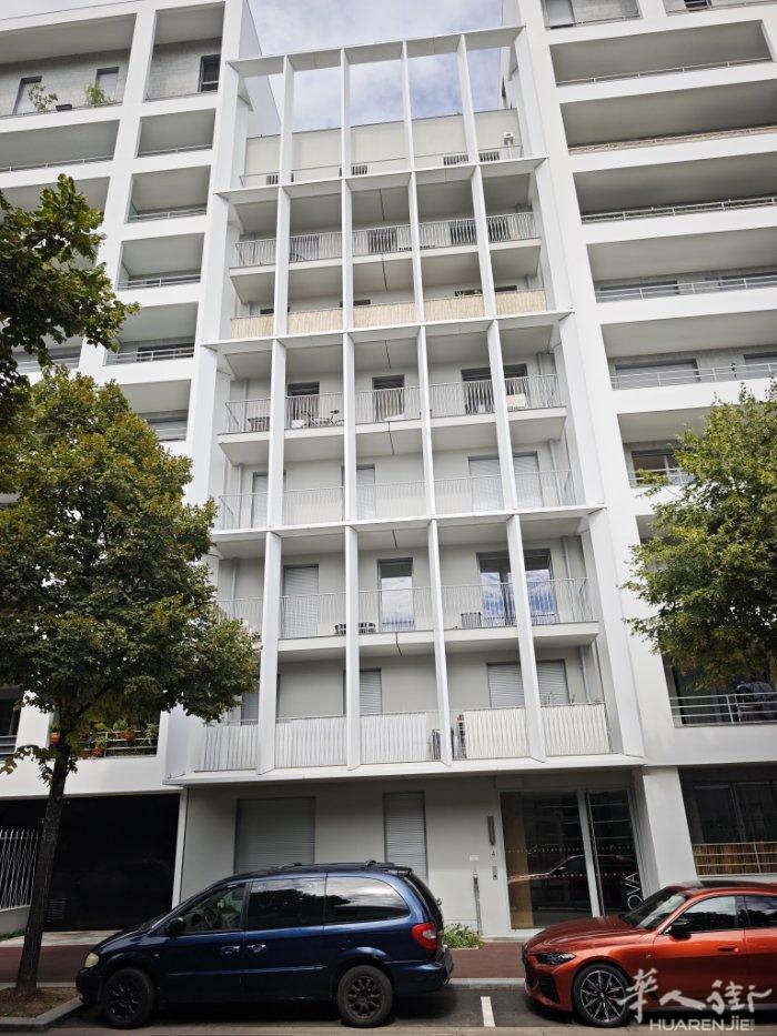 92省 Clichy 新楼盘60平米带20平米阳台和车库两室一厅出租