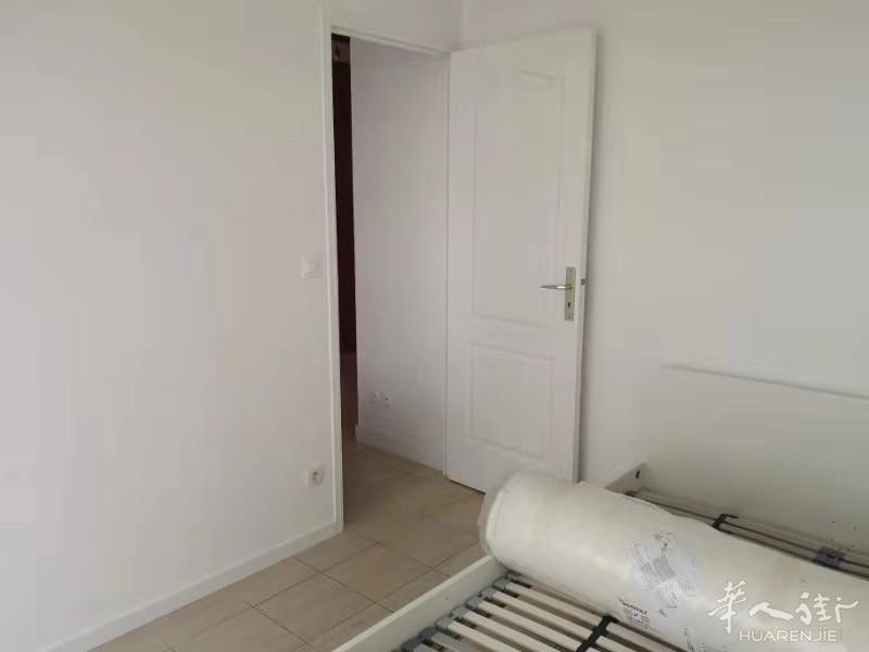 https://att.huarenjie.com/attachment/information/20251120/1763640128564232.jpg