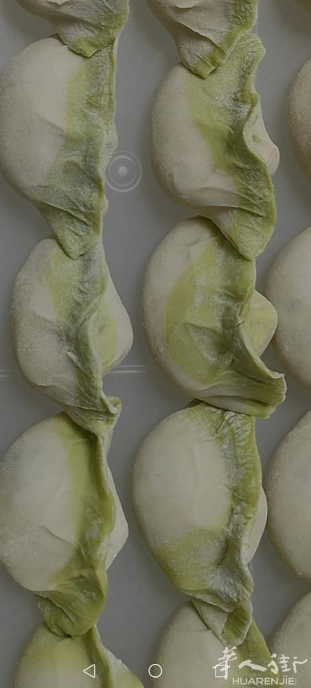 水饺，抄手，本人有多年的工作经验手工包，饺子机制作都可以，有需要的老板请联系，电