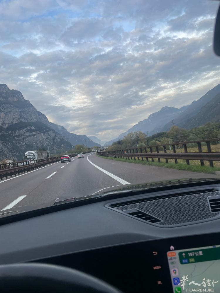 🚕米兰-prato-罗马 等地 都能带 需要的联系我 微信yang324607