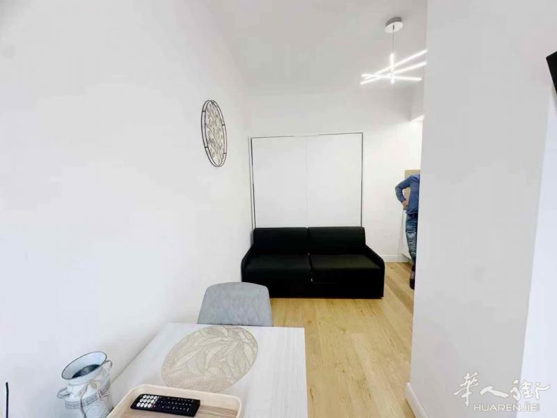 微信milanzufang001 小户型一室一厅一阳台（正规合同）（🛋️客厅沙