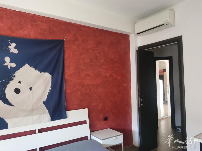 非中介，米兰紫线地铁ca'granda附近三室一厅