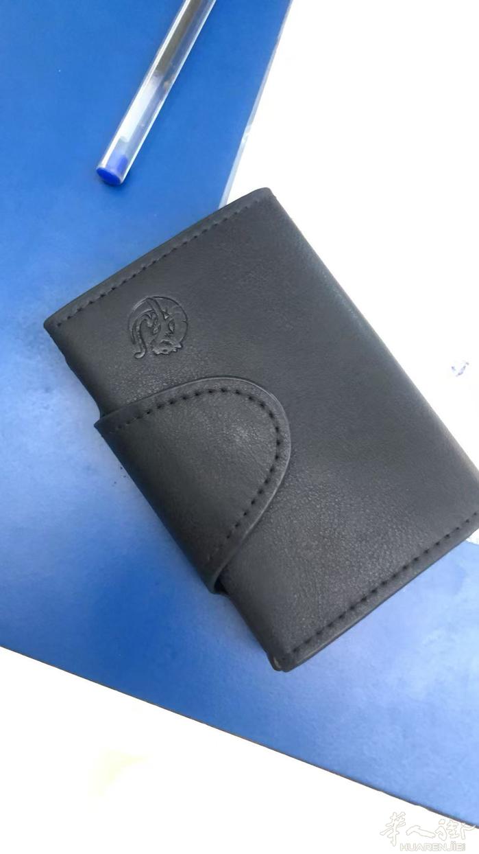 特价出仿皮钱包 带卡槽 量大 在prato 有需要的联系3932222288