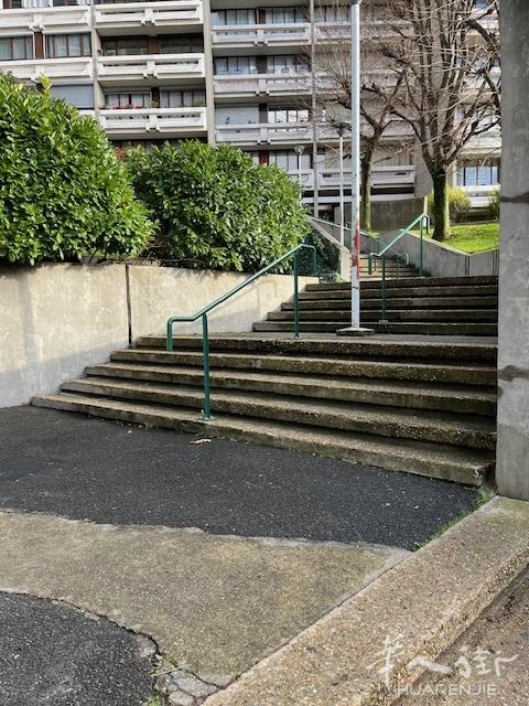 93區花園美公寓因回國出售 3号地鉄終點站