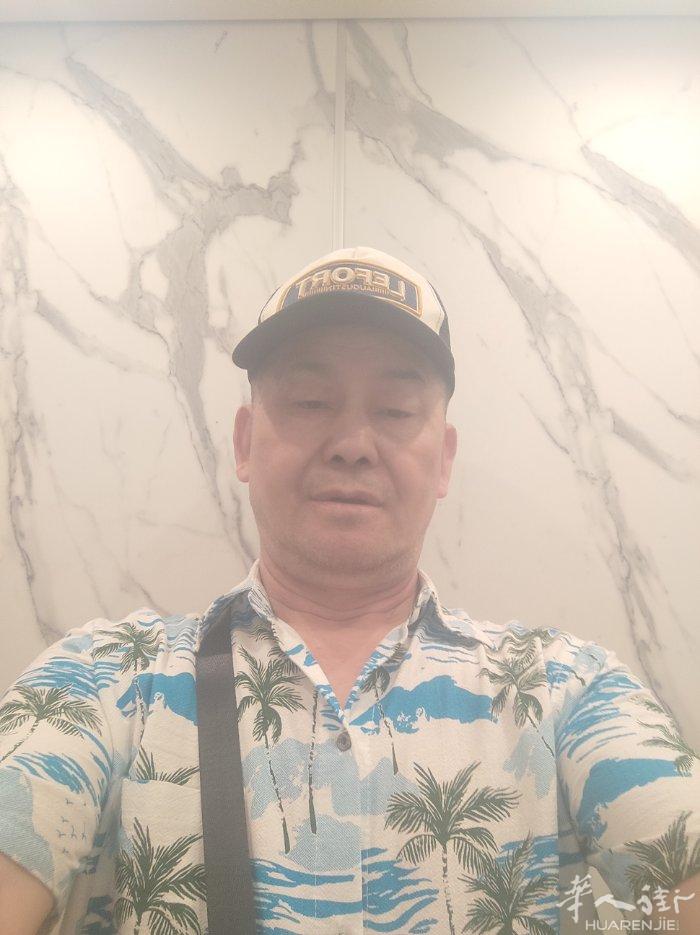 我在法国做装修近三十年了经验有了很多''，方方面面当然都很精通六十多岁了现在想做