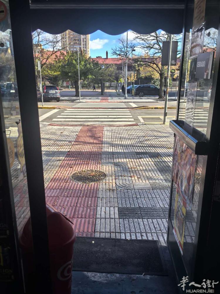 Pamplona有糖果店转让 十几年老店 生意稳定 有兴趣的老板可联系69399