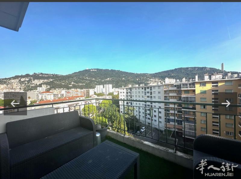 尼斯，2室一厅带家具在顶层（8层楼有电梯）有一间卧室长期出租。 房子面积52平。