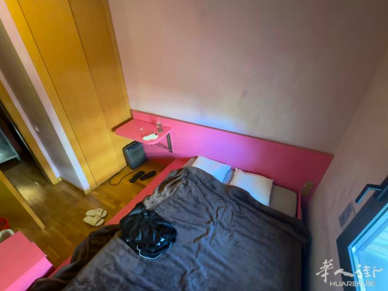 巴塞罗那Rambladelpoblenou溫馨四室一厅有一间卧室出租（450欧包
