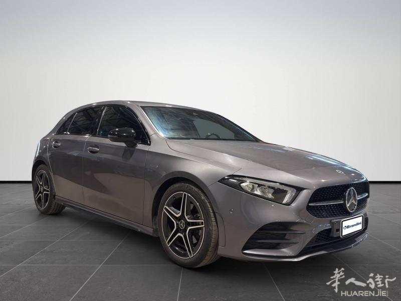 二手 奔驰 Classe A 180 d Premium Night edition 115 马力 自动挡