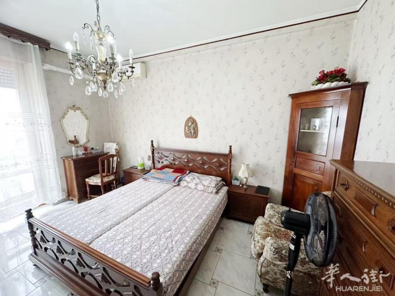 黄线corvetto 地铁口三室出租，私人合同，可开暂住证Viale Lucan