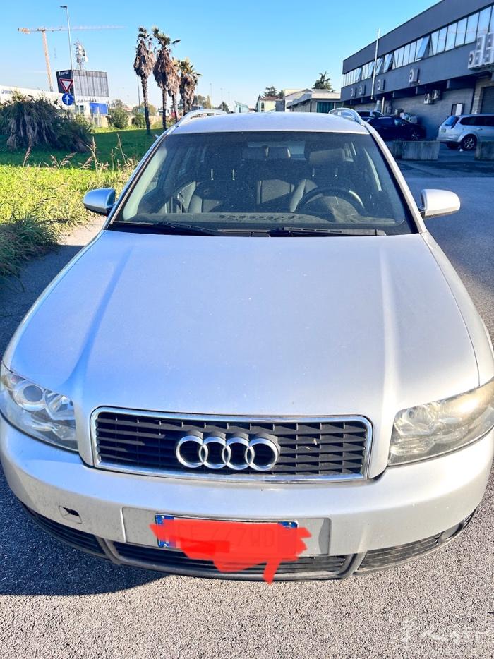2003年Audi A4排量2.0柴油 6手动挡，公里数29万8车况良好很省油每