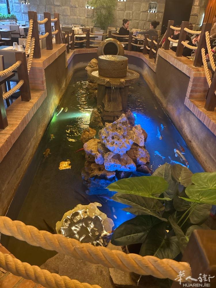 bologna周边中日餐，跑堂，住i家近，待遇好，联系电话339434