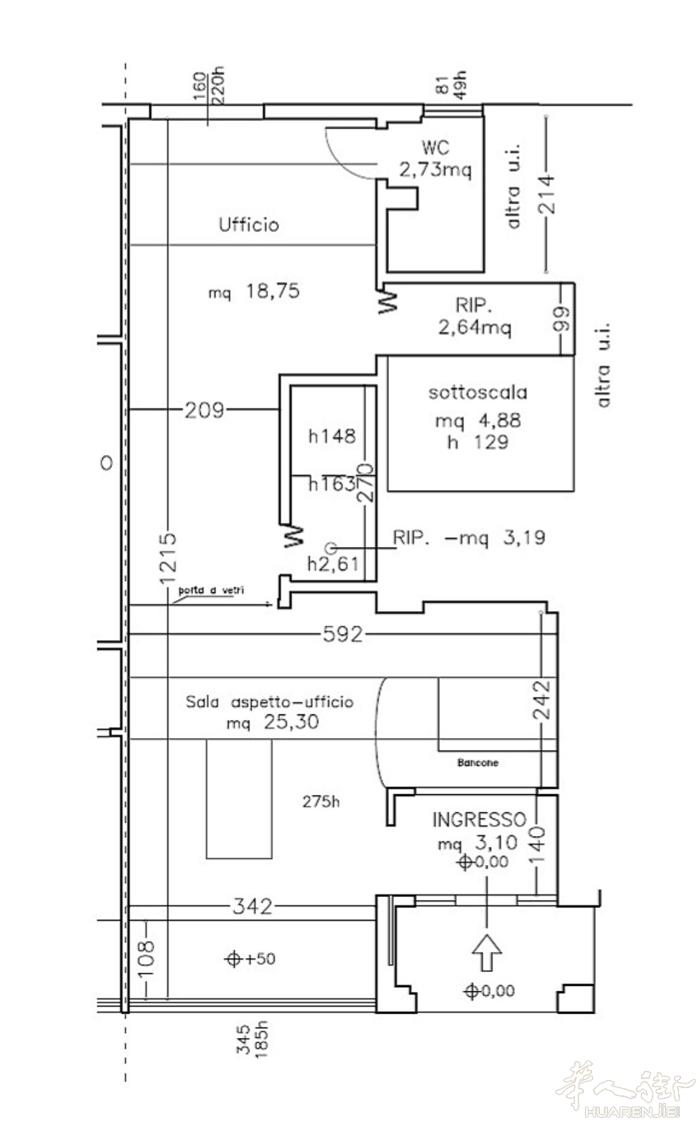 佛罗伦萨 • Via del Ponte alle Mosse — 一层临街办公