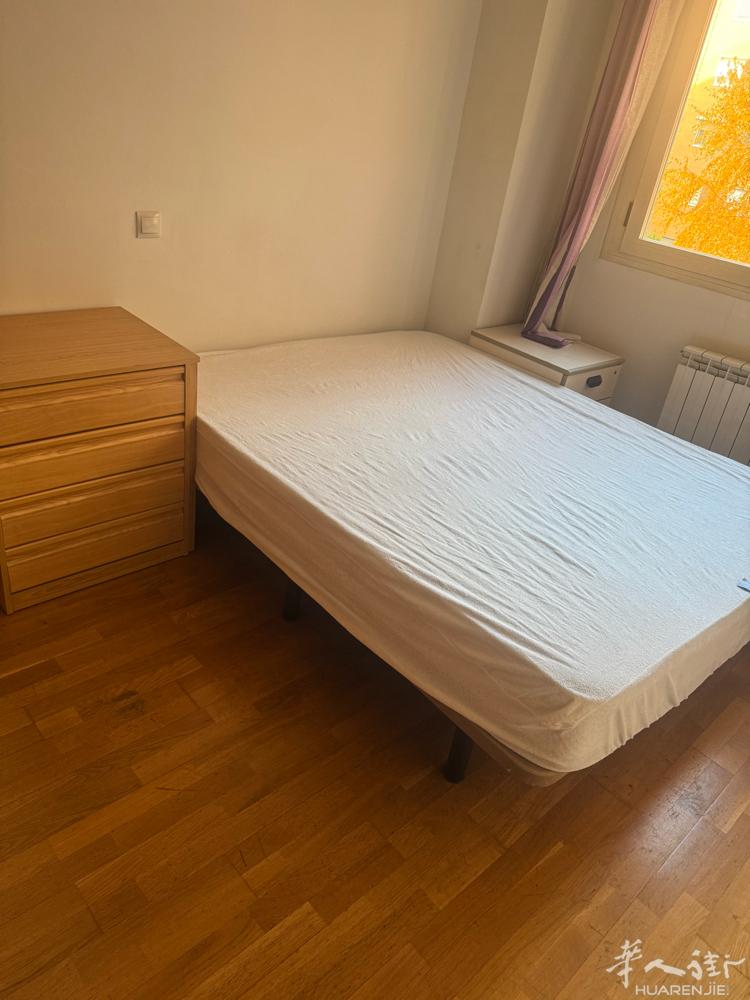 suanze地铁有房出租，大房间双人床住家人少，安静，卫生干净