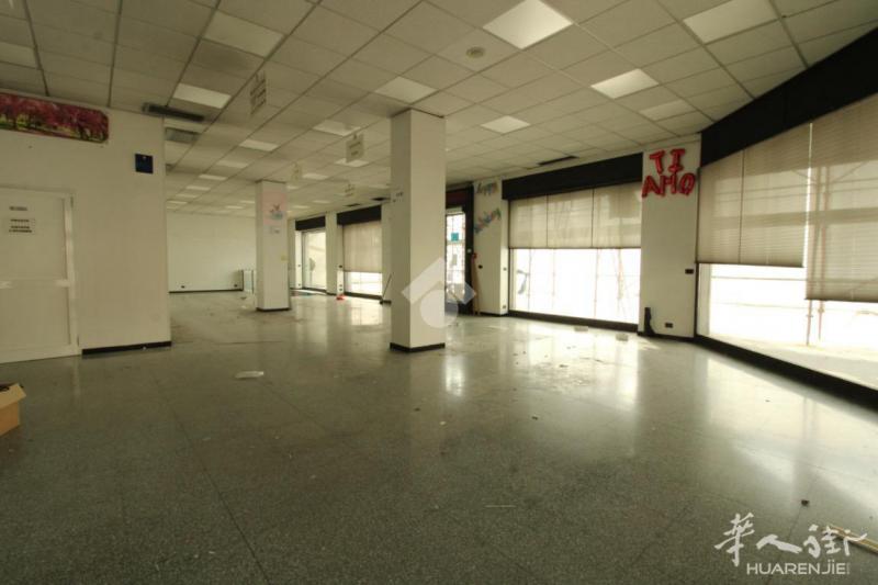 【出租】 Bergamo店面