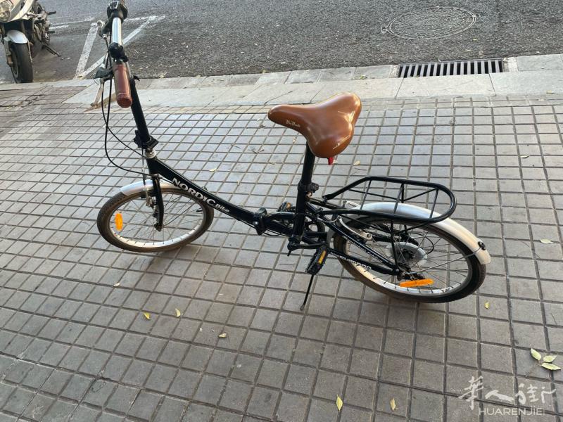 €75出折叠自行车 出二手折叠自行车、山地自行车 不要配件可优惠 #巴塞罗那二手