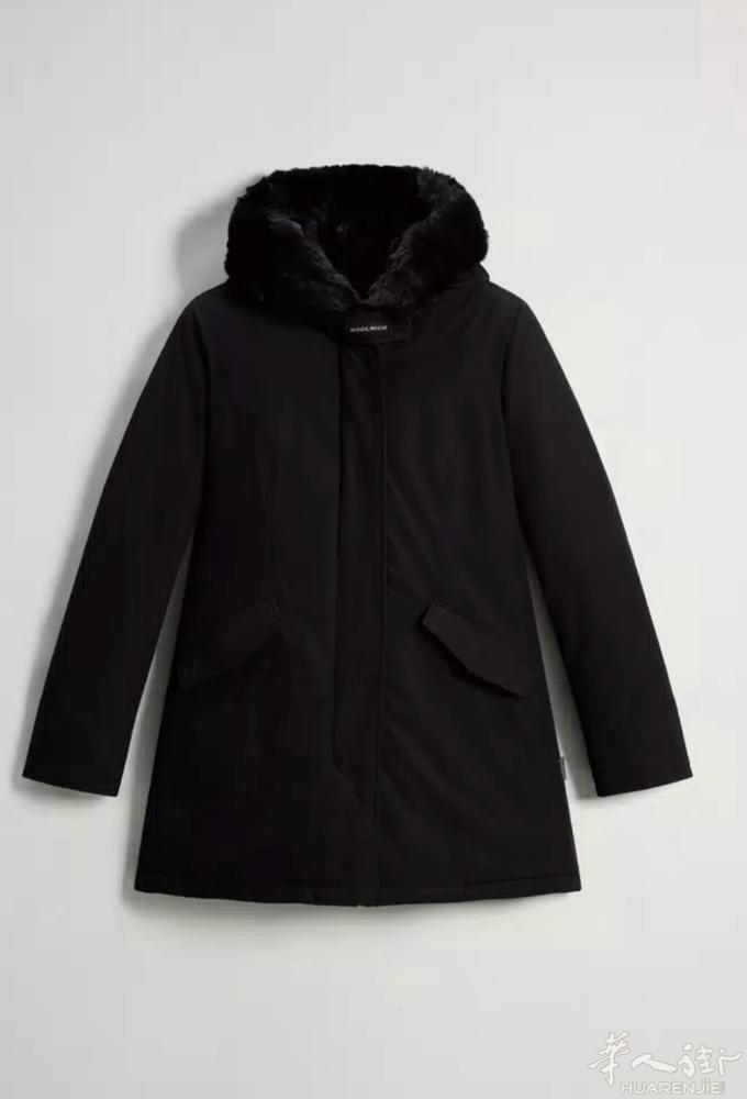 本人有一件woolrich 的衣服想转让，9.8成新，前年夏天买的，买错了号码一