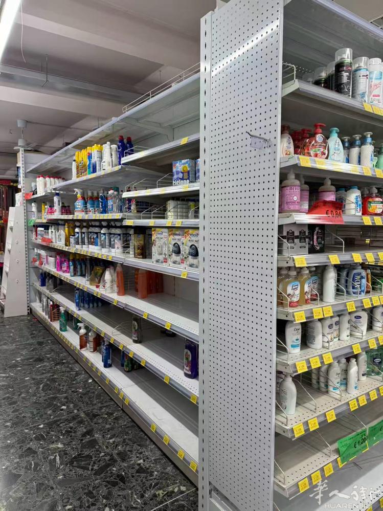 出售二手货架 （1️⃣千平店货架，米兰货架产品）双面架，单面架，横条，挂钩 配套