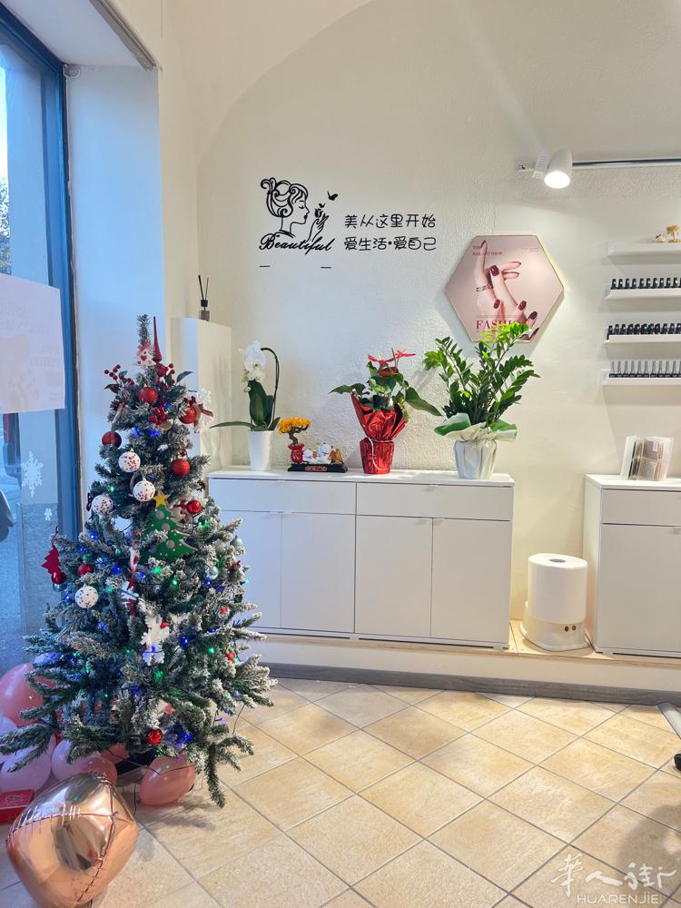 Saluzzo招聘熟练美甲师或者中工一名，老板年轻好说话， 如果是中工想提升业务