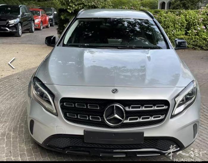 由于换新车 骨折价出售 奔驰 GLA200
