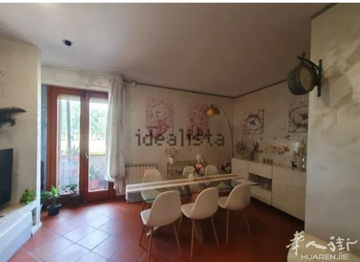 A Montale Stazione, in zona residenziale