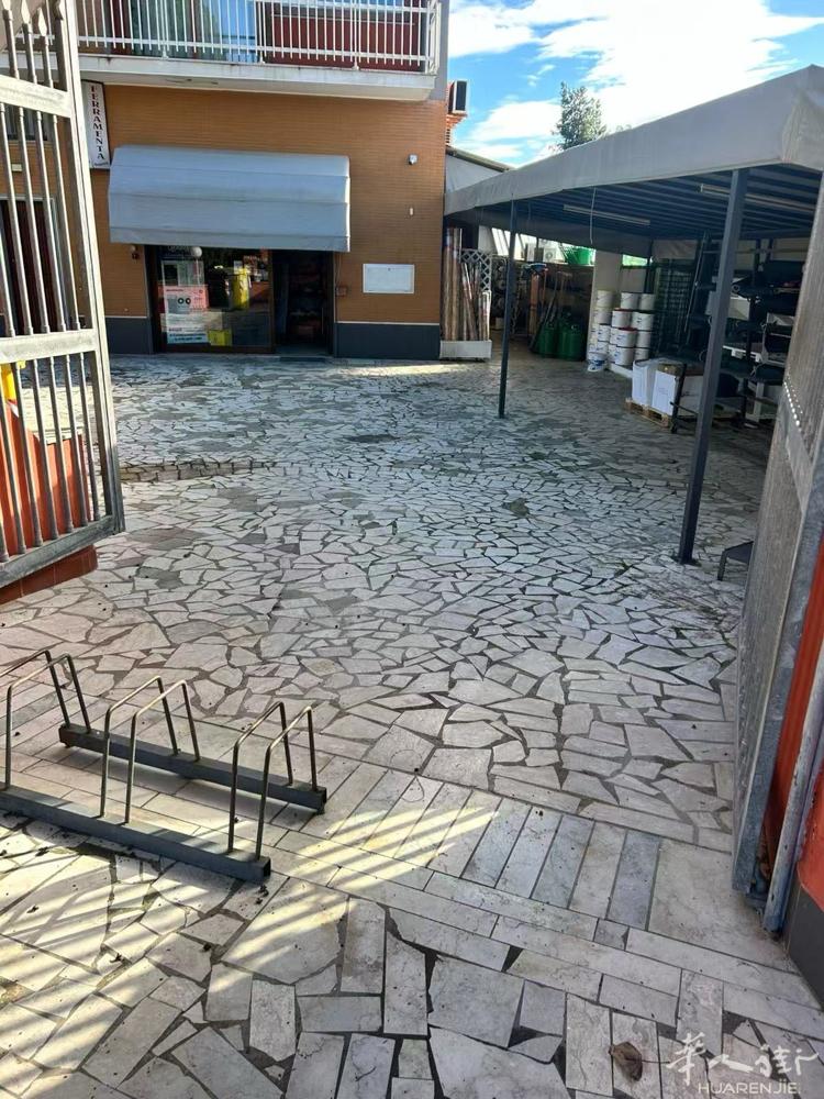 Cedesi Attività Ferramenta Casalinghi Co