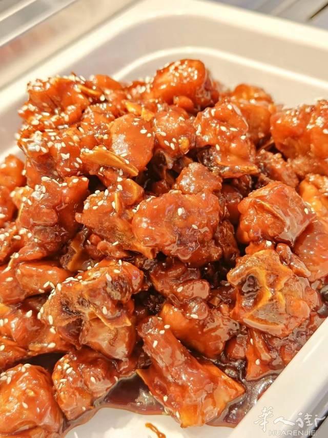 本人来德多年，有十几后厨工作经验。33岁干活
快，