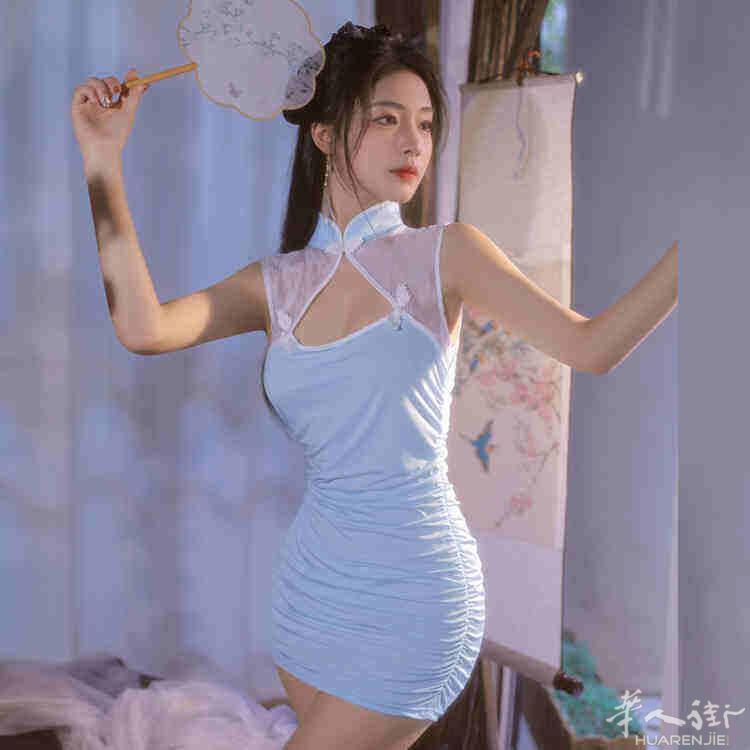复古旗袍 尺寸：均码 颜色：粉蓝 款式丰富齐全，各种服装和保健品皆有 微信号：M