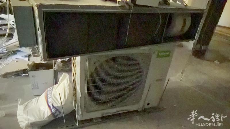 二托一，中央空调8成新800欧，在巴塞罗那