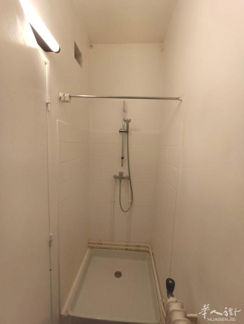 https://att.huarenjie.com/attachment/information/20251210/1765368104699270.jpg