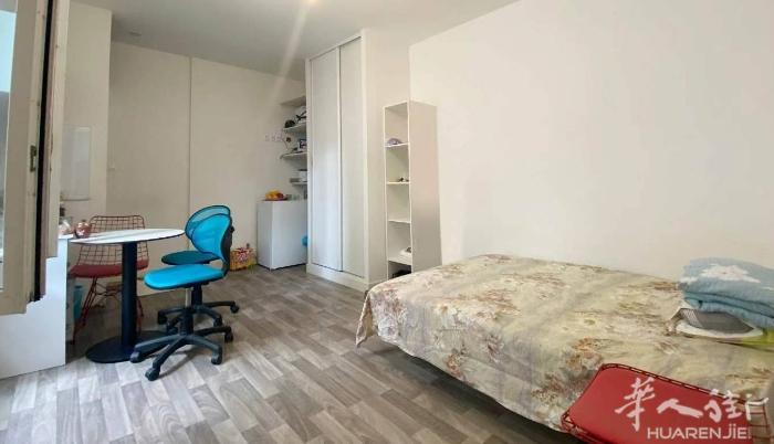 94 vitry sur seine，出租一个studio，在𡋾墅1楼的其中一